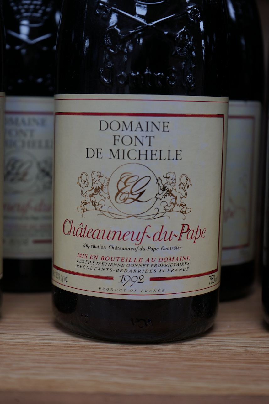 Six bottles of Domaine Font De Michelle Chateauneuf-du-Pape, 1992. Condition - good